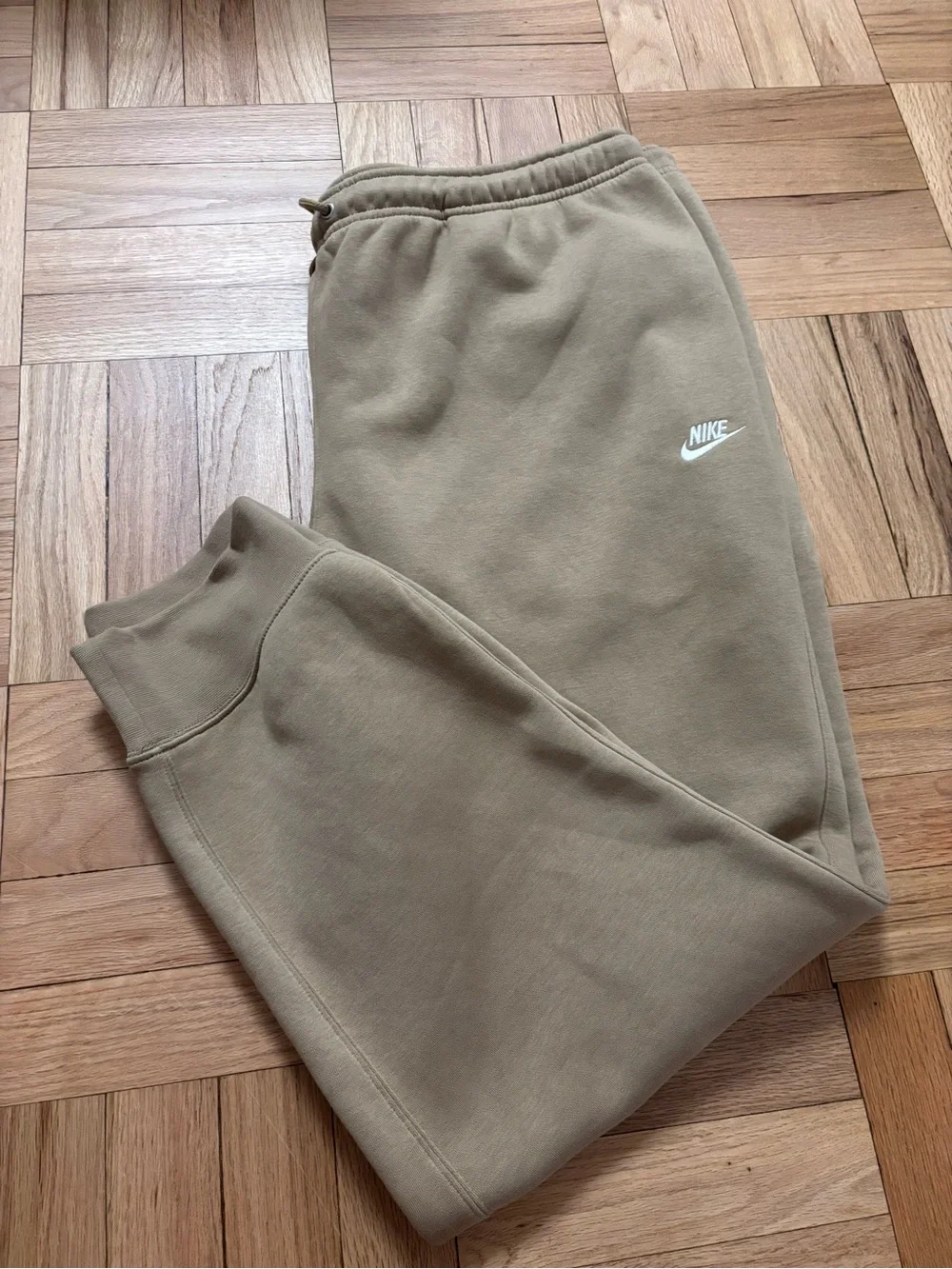 Nike Sportswear  Fleece Men's Jogger Pants Tan Size 3XL FN3787-297 NWT